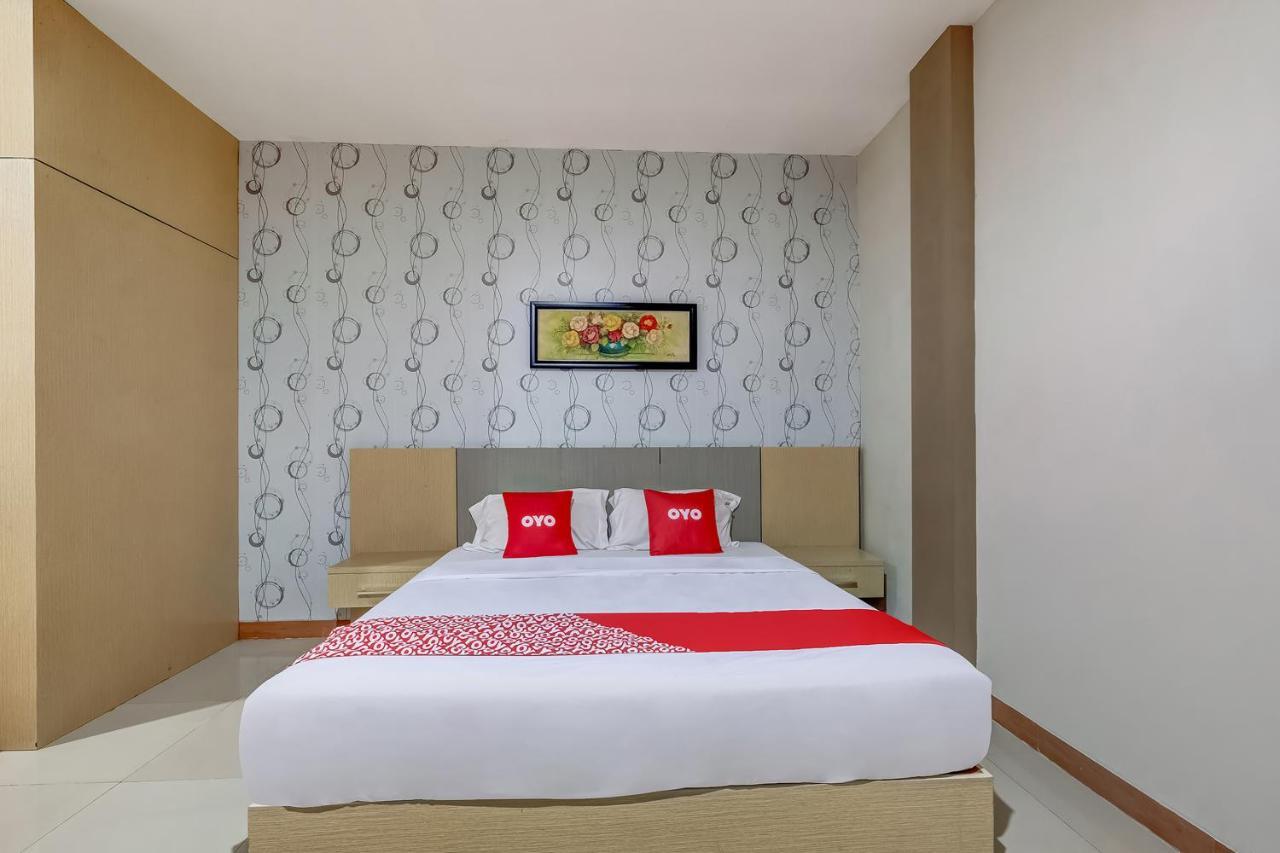 Oyo Flagship 3726 Tembok Batu Residence Tugu Kültér fotó