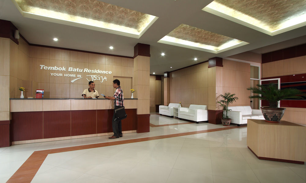 Oyo Flagship 3726 Tembok Batu Residence Tugu Kültér fotó