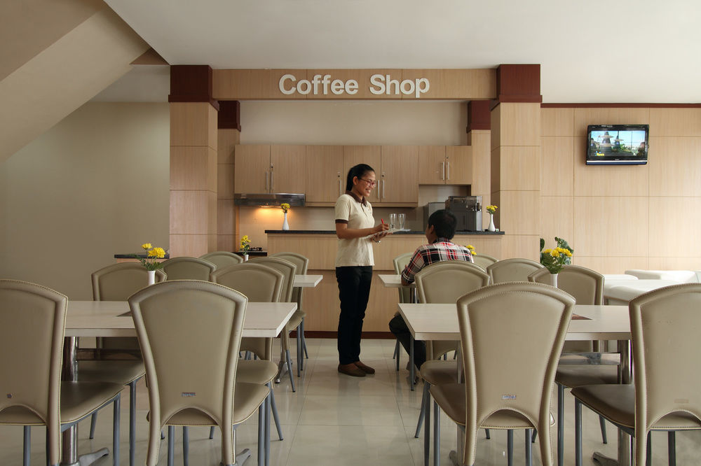 Oyo Flagship 3726 Tembok Batu Residence Tugu Kültér fotó